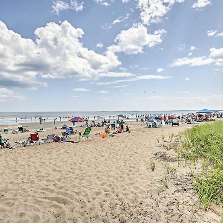 Old Orchard Beach Home With Patio Walk To Beach Exterior photo